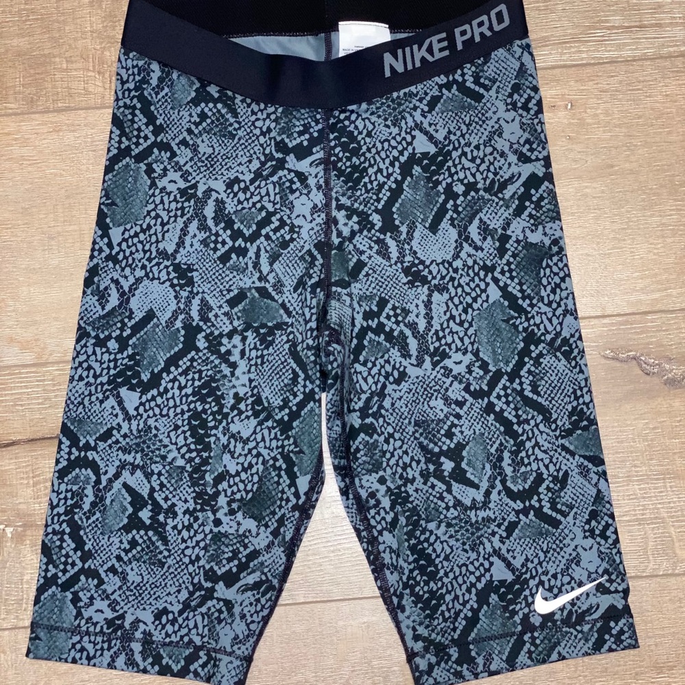 Nike Pro Snake Print Biker Shorts